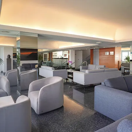 Avenida 3* San Sebastián