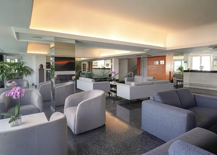 Avenida 3* San Sebastián