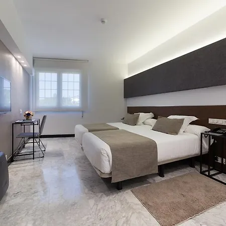 Avenida Hotel 3*