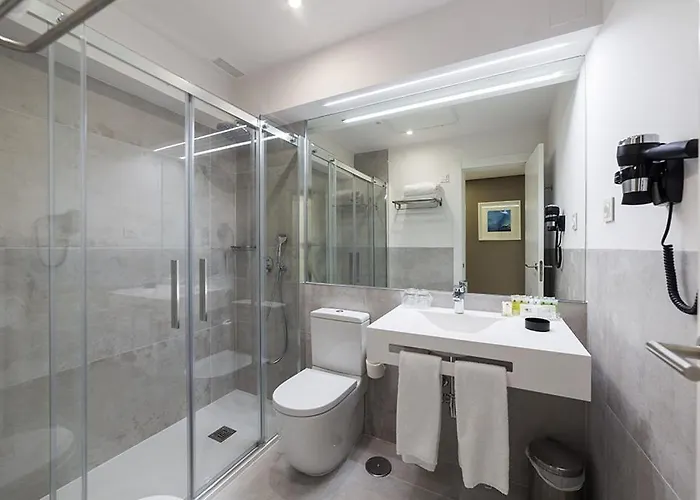 Avenida 3* San Sebastián