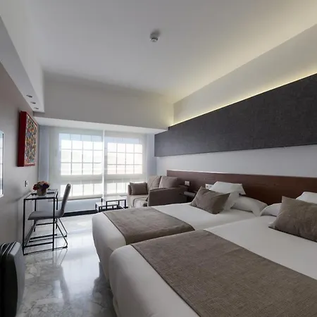 Avenida Hotel 3*