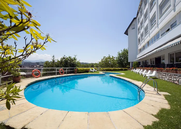 阿维尼达酒店 圣塞瓦斯蒂安