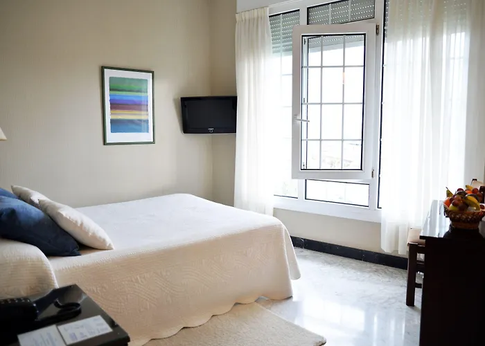 阿维尼达酒店 酒店 3*