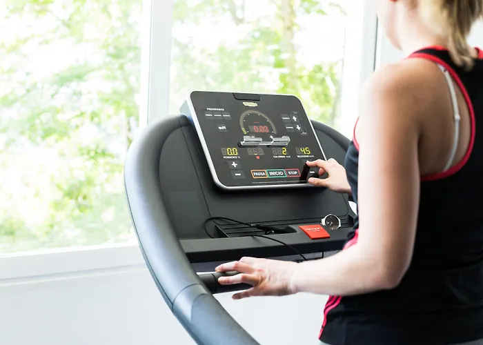 酒店 阿维尼达酒店 3*