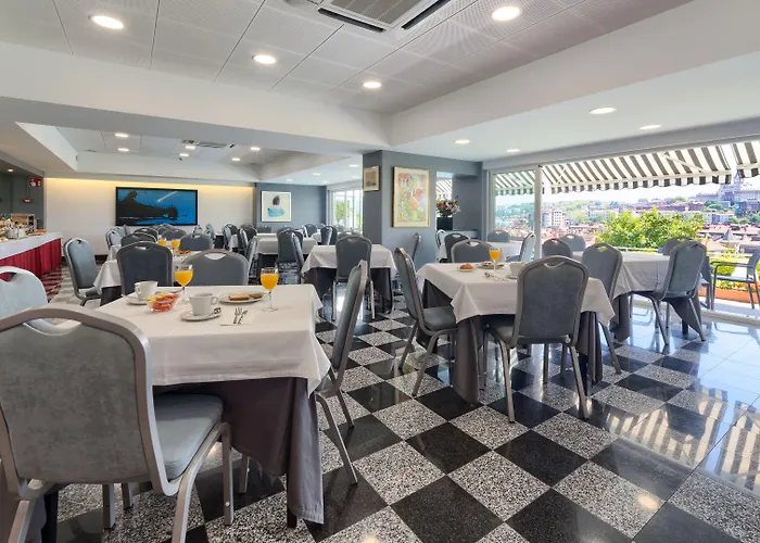 阿维尼达酒店 圣塞瓦斯蒂安